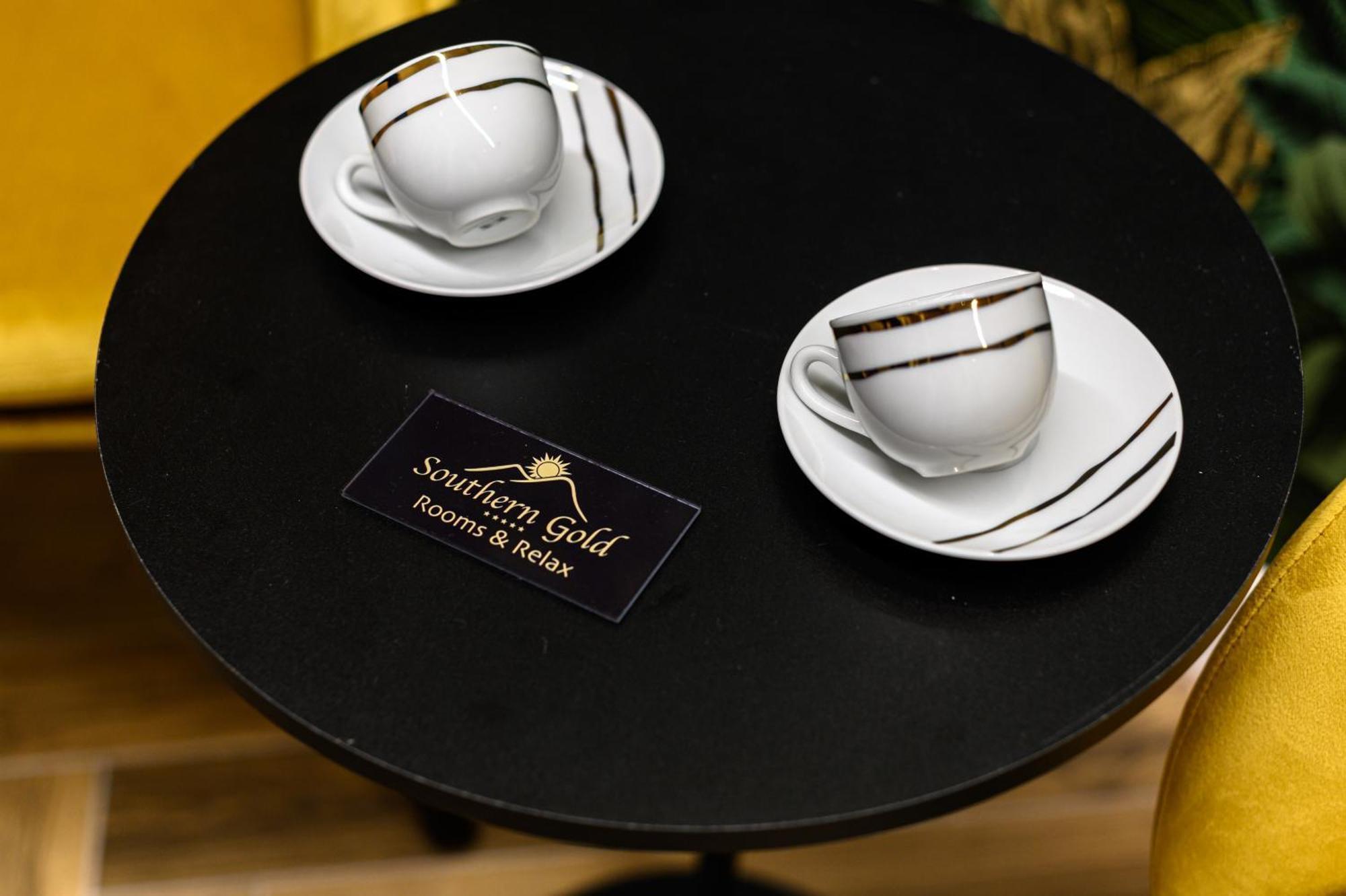 Southern Gold Наполи Екстериор снимка